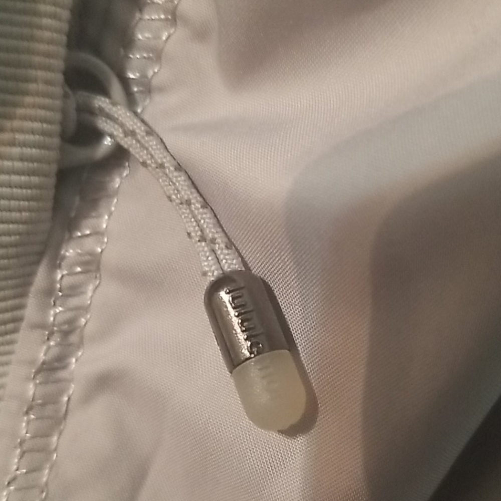 Lululemon down puffer jacket - Picture 7 of 10